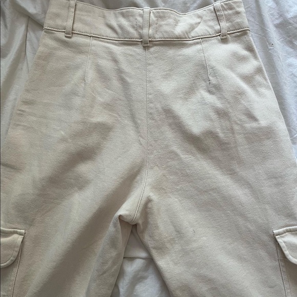 Aritzia Modern Cargo Pants - Picture 7 of 7